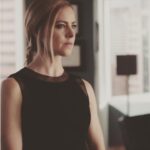 Amanda Schull Instagram - Got my game night game face on. Tonight we will #suitupforgeorgia in a #Suits reunion with a splash of #pll Join us at 5pm PT tonight, 12/27. Link in bio. #suitupforgeorgia #suits #pll #katrina #katrinahashergamefaceon #idonthaveacluehowtoplaythisgame #yikes
