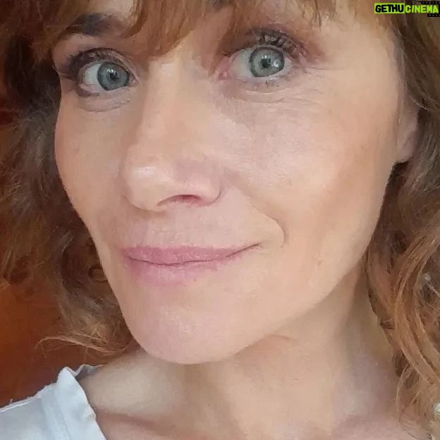 Amaya Forch Instagram - Ustedes son muy jóvenes pero antes las cincuentonas tenían "patas 'e gallo". Así como yo !