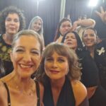 Amaya Forch Instagram - Emocionada, agradecida, sorprendida, feliz, querida, acompañada, esperanzada, abrazada, celebrada, reconocida, premiada. Gracias !