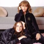 Amaya Forch Instagram – Las modelocas. 
Junto a mi Julieta 💕
#diadelamadre