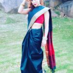 Amber Rose Revah Instagram - Desi Vibing for my Indian besties The beauty of this week is only matched by your love for each other. Tu Jaane Na 💯😚 #neehar #howtotieasariyoutubeisnogood