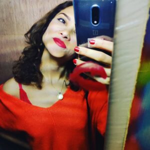 Amber Rose Revah Instagram - Found a #kiss . And passing it on 💋 #share #festive #love