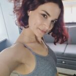Amber Rose Revah Instagram - HAIR GONE!!!💃💇🏽‍♀️ Thank you to everyone who has helped raise money for new uplifting artwork on the hospital walls of @imperialcharity in honour of my mum. Art can bring suchjoy to people in times of difficultly and ill health. My mums own artwork brings me some peace when I long to have her here. We have raised the target amount, but please feel free to donate if you are inclined and it will continue to go towards the art work. Link in bio , and will post the art when up !❣