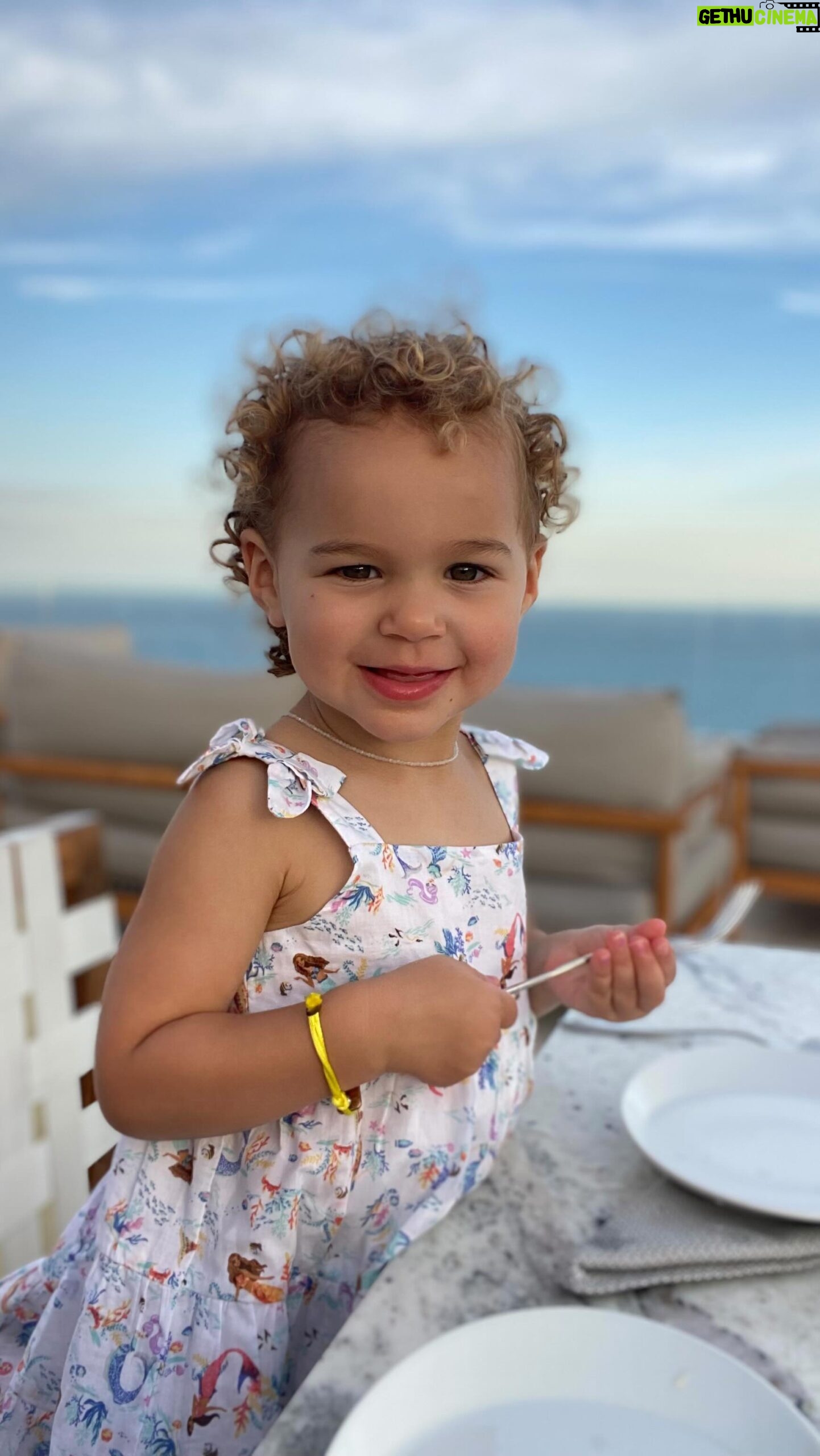 Amber Stevens West Instagram - @garzablancaloscabos