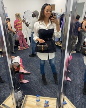 Amber Stevens West Instagram - Episode 1 BTS   my real life ☺️ @runtheworldstarz
