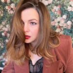 Amber Tamblyn Instagram - 🤎Needed a badass female lead vocal to go with this badass outfit. So I picked my mom, obvi.🤎