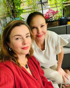 Amber Tamblyn Instagram - We interrupt your feed-scrolling to bring you the following important message: You are loved. You are seen. You are heard. You are valued. You know who you are, what your truth is, and no one can take that away from you. No one. You got this. Now continue on with your beautiful day. 🩷