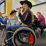 Amberley Snyder Instagram – 🇺🇸 🎤 🤍 Just thankful for my job!! Thanks for all those who continue to hire me! I love to share my story with great groups and get to meet you all too!! 

Shout out to @americanhatco , @cinchjeans  and @montana.silversmiths for their appearance here!! 🤍🤍

#amberleysnyder #walkriderodeo #motivationalspeaker