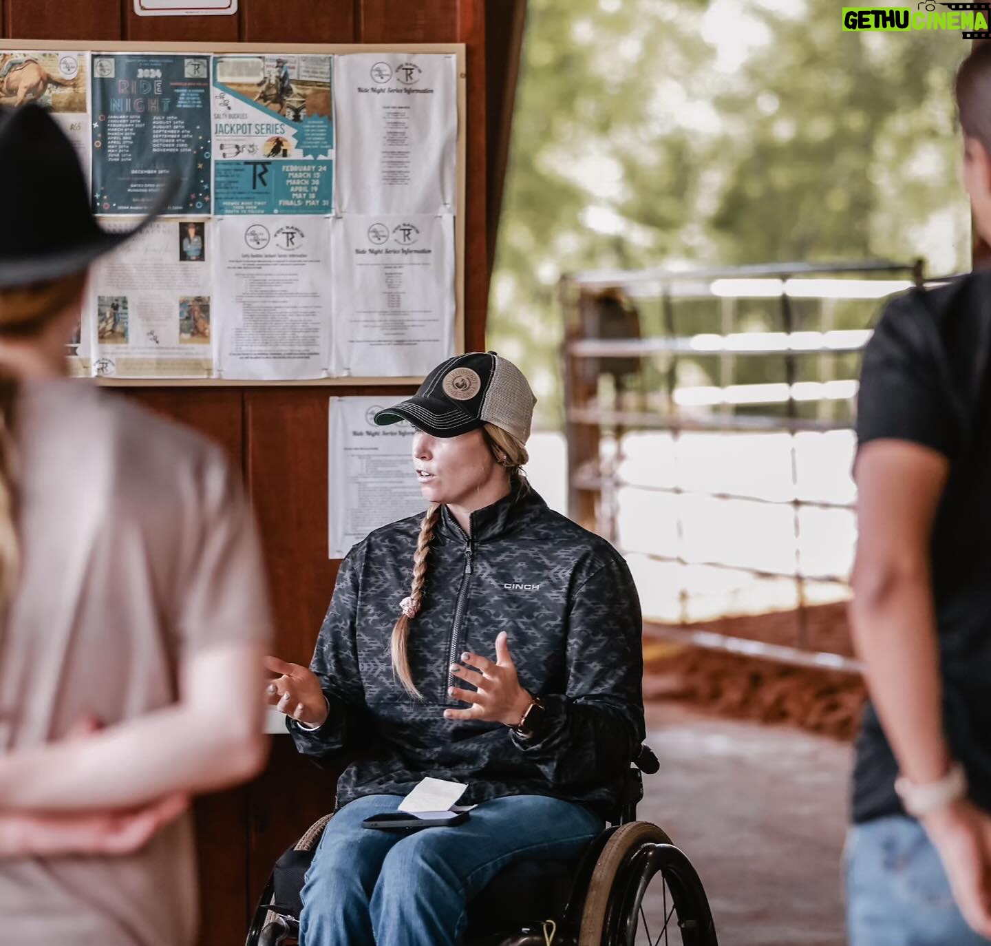 Amberley Snyder Instagram - 🔸 Hilliard Florida Clinic 🐊 They all came to work, learn and become better both in and out of the rodeo arena! Thanks @theranch_attradershill and @relentless_west_photography for setting up and capturing some cool moments! #amberleysnyder #walkriderodeo And thanks to my sponsors for continued support of progress!! ❤️ @purinaperformancehorse ❤️ @cinchjeans ❤️ @redmondequine ❤️ @officialharttrailer ❤️ @signaturequarters ❤️ @_classicequine ❤️ @bemerhorseset ❤️ @summit_animalhealth ❤️ Mccollee land & Livestock ❤️ @farnamhorse / @purishield ❤️ @southvalleyequinehospital ❤️ @americanhatco ❤️ @montana.silversmiths ❤️ @silverliningherbs
