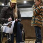 Amberley Snyder Instagram - 💬 Let’s answer some questions!! 💭 Ask a question in the comments below and I’ll be making some posts to answer them!! Stay tuned to see your question tagged!! #amberleysnyder #walkriderodeo