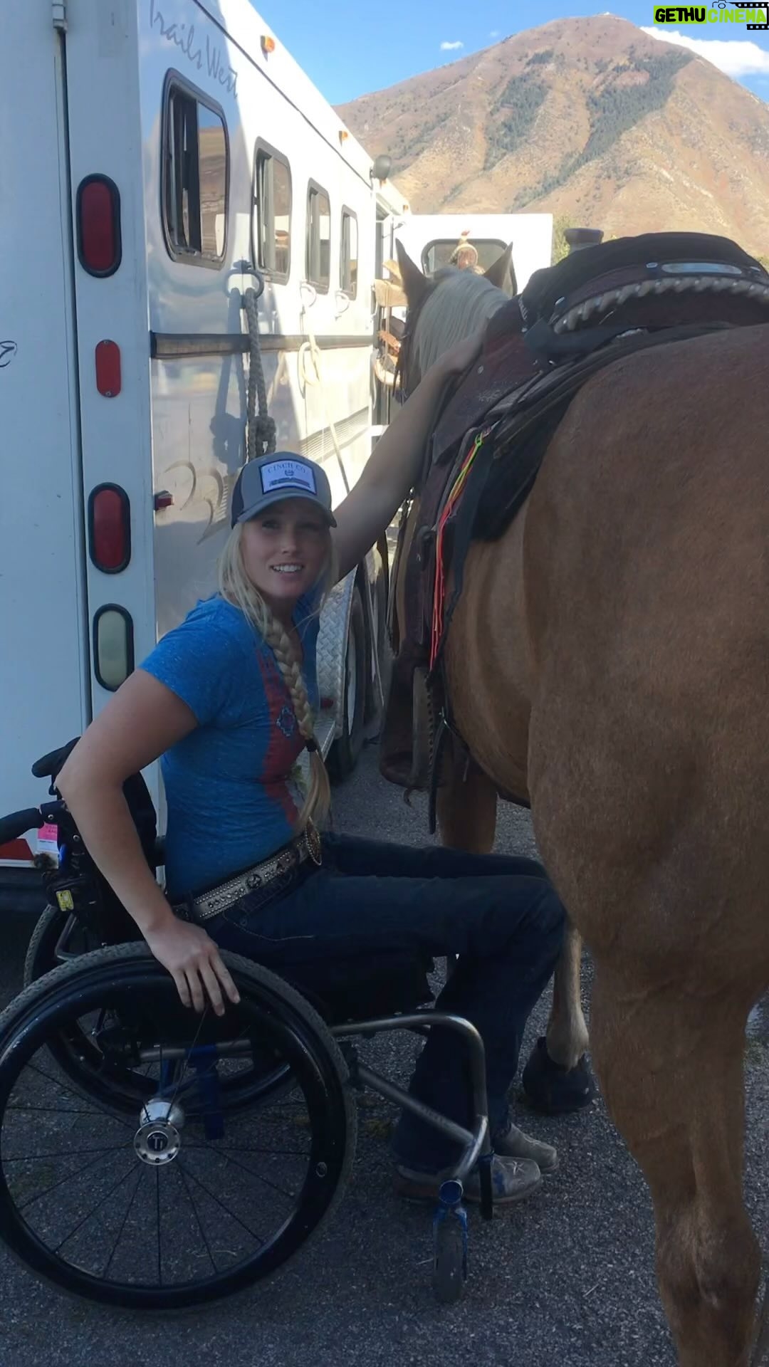 Amberley Snyder - 102.3K Likes - 🌀 WHEELCHAIR WEDNESDAY from the vault 2016!! Didn’t know when I made this I had a broken knee cap 🙆🏼♀️🤦🏼♀️
#wheelchairwednesday #amberleysnyder #walkriderodeo