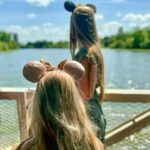 Amberley Snyder Instagram – 🌺 🏰 ⚡️ 

#amberleysnyder #walkriderodeo