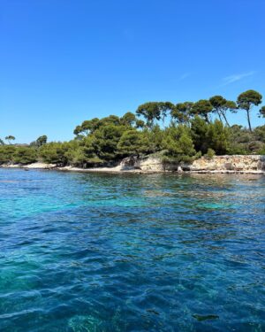 Ambre Abadia Instagram - Un dimanche comme je les aime ☀️🌊