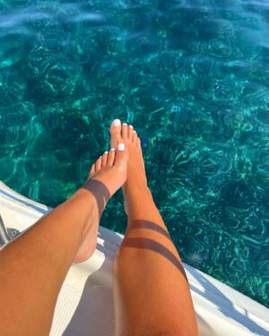 Ambre Abadia Instagram - Un dimanche comme je les aime ☀️🌊