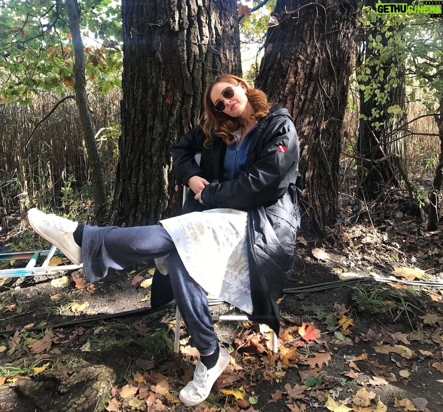 Ambyr Childers - 24.6K Likes - Another throwback photo dump from YOU 🍂