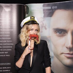 Ambyr Childers Instagram - Some of my favorite moments from the premiere of season 1 @younetflix ❤️🖤