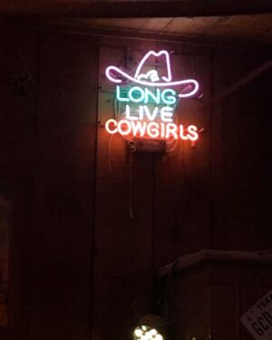 Ambyr Childers Instagram - Long Live Cowgirls 🖤✨ 

🎶  #stagecoach2024