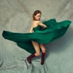 Amelia Eve Instagram - Whatever will be, will be. 🧩🦖💚🍀🦠🌵 Photo: @kimhardyphotography MUA: @larisa.mua Stylist: @najats Dress: @pinkoofficial Hair: @david_g_____ Song: @waxtailor