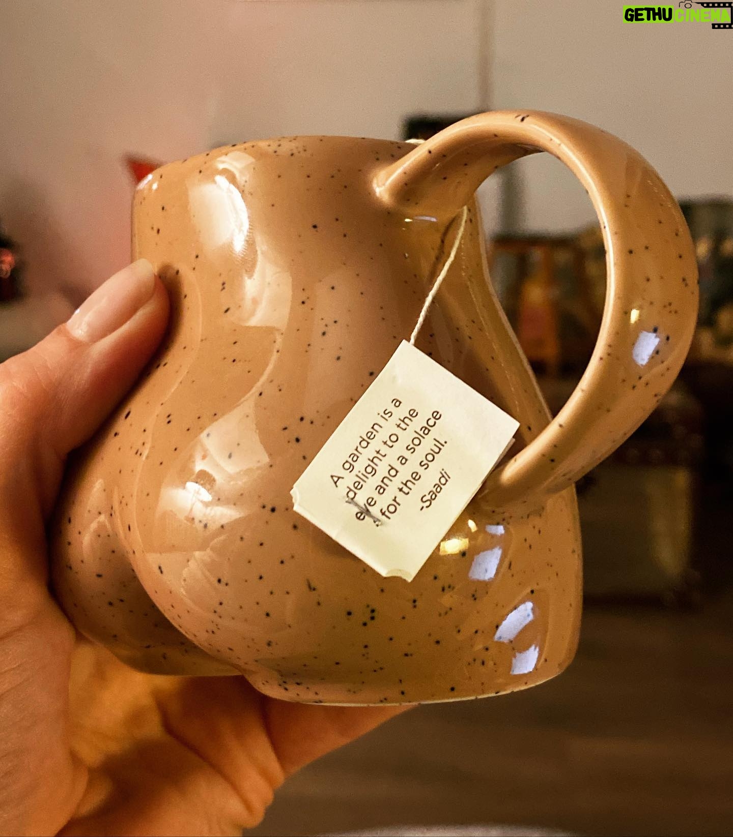 Amelia Eve Instagram - Words of Wisdom from Beloved Butt Mug ๐นโข Cannot wait for you all to meet Jamie @thehaunting โข ๐ฉ๐ปโ๐พ โข Hair & Make Up: ๐ @nadiaaltinbas Styling: @tillywheating ๐ PR: ๐ @publiceyecomms Butt Mug: @urbanoutfitters ๐ Sofa: ๐ฅ #lostandfound Cheesy Grin: #gotitfrommymama ๐ฌ