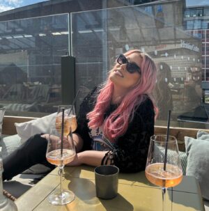Amelia Lily Instagram - Happiest when the suns out☀️