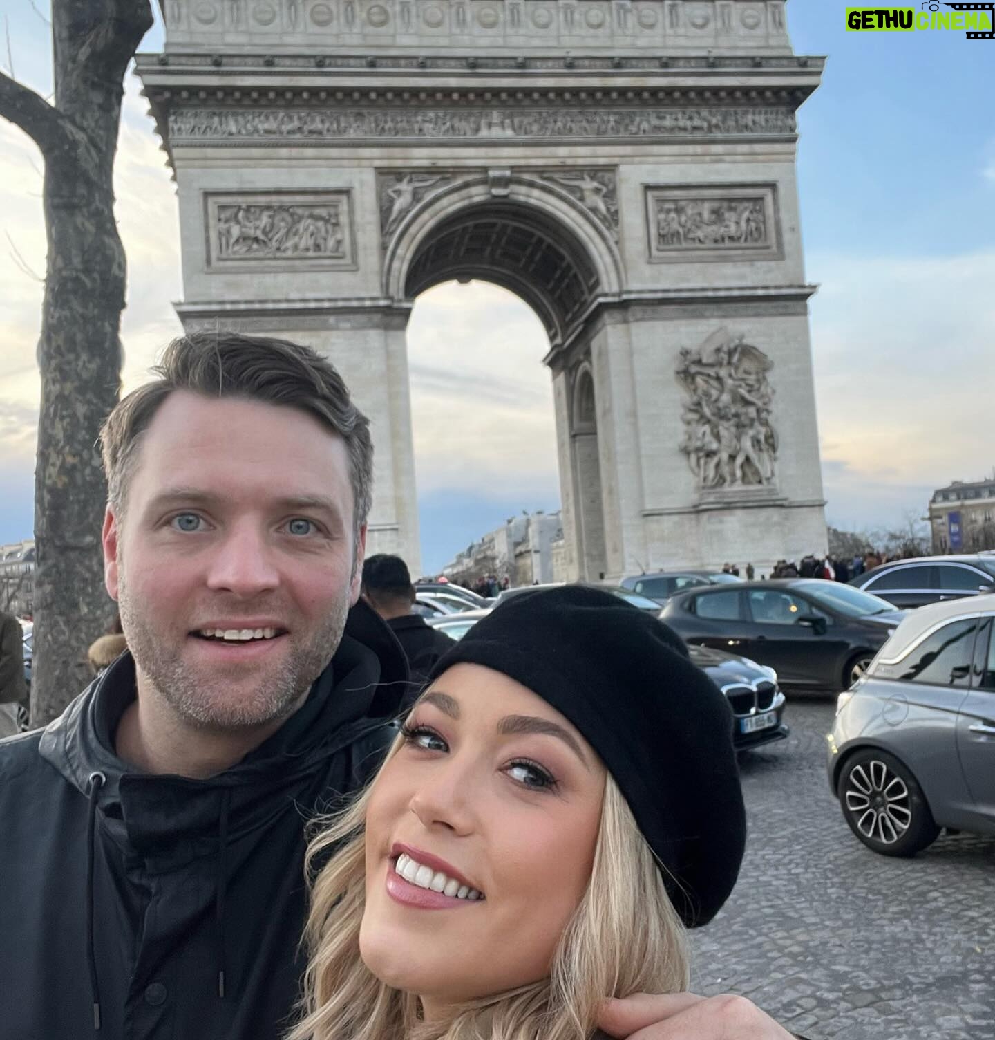 Amelia Lily - 0.9K Likes - Paris 🇫🇷❤️
