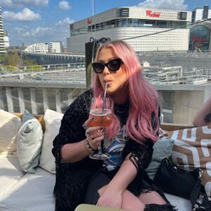 Amelia Lily Instagram - Happiest when the suns out☀️