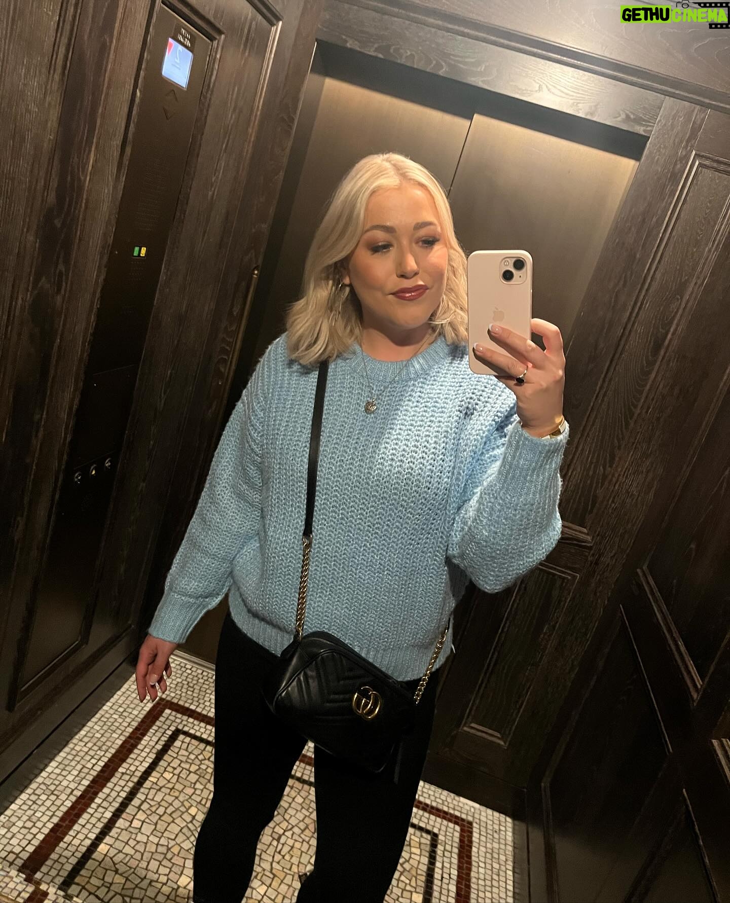 Amelia Lily - 779 Likes - Photo dump 🤍