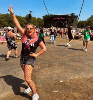 Amelia Lily Instagram - So what I’m still a rock star 🤘🏻