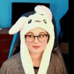 Amelia Rose Blaire Instagram - It’s a happy hat mood kinda day 😊 . . #dechartgames #happy #smiles