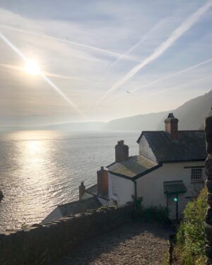 Amelia Warner Instagram - 🌸🐥🥚🍫
Happy Easter!