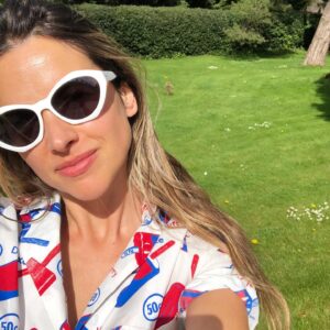 Amelia Warner Instagram - Feels like summer…..
Happy bank holiday all x