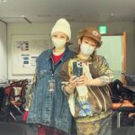 Ami Oonuki Instagram - 山下健二郎くん( @3jsb_kenjiro_official )主催の山フェスにお呼ばれした日、偶然のリンクコーデでお馴染みのアミユミ私服はお色味こそ別だけど、二人ともセットアップにレースのインナー😂 ほんと気〜合う〜！(って思ってるのアミだけなんだぜビックリだろ) #puffy #puffyamiyumi #山フェス #楽しかったなー #山フェスの様子は写真が結構あるので #この後もアップしていくわね #複数投稿しなければ数日保つ気がする #ありがてえ #わたしはクリムトを纏った女 #この名画シリーズ好き @yelloshoes_official
