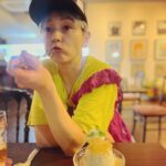 Ami Oonuki Instagram - 本日ぅうううう！！！吉村由美さんのぉおおおおお！！！お誕生日ぃいいいいいいぇあ！！！ということで、今日も今日とて絶賛仕事中ですが色んな可愛い由美ちゃんのオフショットを集めてみましたの🩷🩷🩷 まじでこんな可愛い子なかなかいないと思うっぴ❣️🍬🍦🍨🍩🍫🍪由美ちゃんの隣に居る時間コンテストでぶっちぎりの優勝を飾った亜美が、自信を持ってお届けする可愛い由美ちゃんご堪能ください😍 #puffy #puffyamiyumi #吉村由美 #寝屋川のアナコンダ #一杯目早子🍺 #キティマオ #ケテエちゃん #色んなあだ名がありました #そんな由美ちゃんも #lv49 #写真はイカゲームに参加した由美ちゃんや #流行りのアプリの由美ちゃん #ハートに囲まれてキメ顔の由美ちゃん #美味しそうなスイーツ食べてる由美ちゃん #毎年一緒にカニ食べ行ってる由美ちゃん #いやー暑くて参っちゃうよねの由美ちゃん #だんだんと笹野さんになる由美ちゃん #もっと載せたいのになー #どれもこれも可愛すぎてゲロ吐きそう🐸 #ずっと愛でてられる子が隣にいるしあわせ #おたおめ中のおたおめ #今日を日本の祝日にしたい #仕事入れるけど #明日の由美ちゃんの友達主催の誕生日会 #誘われてないけど偶然なフリしちゃおうかな #場所はわかってる