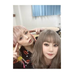 Ami Oonuki Instagram - 昨日はめちゃ久々のワンマンライブを愛知県一宮市民会館でやってきました☺️ワンマンってこんなだったわ〜ってぐらい、楽しすぎてお喋りが止まらなかった笑 それを見越してのセットリストだったけどそれを上回るMCでした。昨今のライブでは昨日はベストアクトだった！と思う！観にきてくれたみんなも楽しんでくれてたら嬉しいな☺️ PUFFY30周年に向けてのプロジェクト