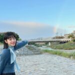 Ami Touma Instagram - Myojo3月号発売中です。 京都で撮影してきました！ 上賀茂神社や金閣寺、伏見稲荷大社に行ってきました⛩ 初めての金閣寺は、近くで見ても実際に見ている実感がわかないくらい綺麗で圧倒されました！ 撮影中虹も発見出来て、初京都観光しっかり満喫してきました。 #Myojo ぜひご覧ください！