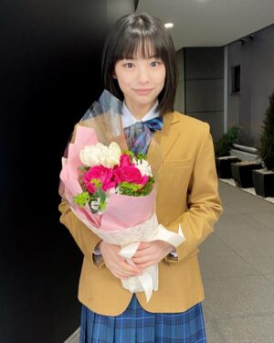 Ami Touma Instagram - 「Get Ready！」最終回どうでしたか？
過去の後悔を乗り越えて、捕まる危険を顧みずにたった一つの命を救う姿が凄くかっこよかったです。
最後の水面ちゃん、もしかしたらお父さんのケーキ屋さんに向かう途中だったかもしれないですね。
皆さん、最後まで見て下さりありがとうございました！
#ゲットレディ
#最終回