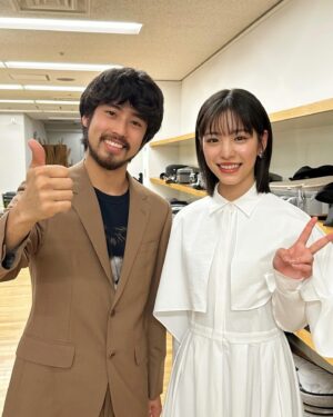 Ami Touma Instagram - TBS日曜劇場｢#さよならマエストロ｣コンサートに行ってきました！
羽野蓮役・#佐藤緋美 さんと一緒にゲストとして出演させていただきました。
ドラマの中で流れていた曲をまた生のオーケストラで聞く事ができて、とても素敵な時間でした。
天音の指揮を教えて下さった広上先生ともお会い出来ました😊
今日コンサートを聞きに来てくださった皆様、ありがとうございました！
そして、アパッシオナートな曲を沢山届けてくれたオーケストラの皆様もありがとうございました！