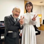 Ami Touma Instagram - TBS日曜劇場｢#さよならマエストロ｣コンサートに行ってきました！ 羽野蓮役・#佐藤緋美 さんと一緒にゲストとして出演させていただきました。 ドラマの中で流れていた曲をまた生のオーケストラで聞く事ができて、とても素敵な時間でした。 天音の指揮を教えて下さった広上先生ともお会い出来ました😊 今日コンサートを聞きに来てくださった皆様、ありがとうございました！ そして、アパッシオナートな曲を沢山届けてくれたオーケストラの皆様もありがとうございました！