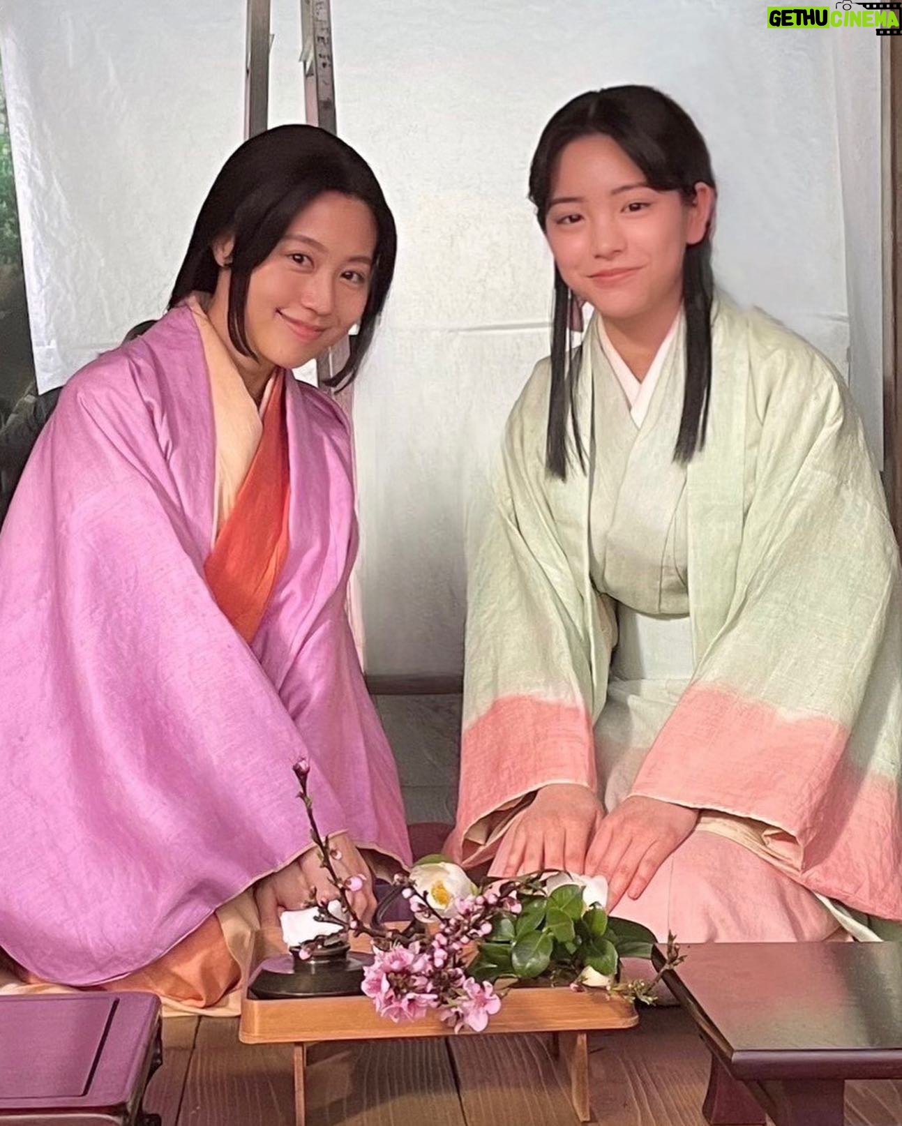 Ami Touma - 30.5K Likes - この後20時から「#どうする家康」23話が放送されます!
写真は有村架純さんとのツーショット。
どうする家康の撮影で、一番ご一緒している時間が長くて、常に声をかけてくださったり色んな所で気遣ってくださったり、ととても優しい方でした!
23話、ぜひご覧下さい!
瀬名さんと亀の会話にもご注目下さい!