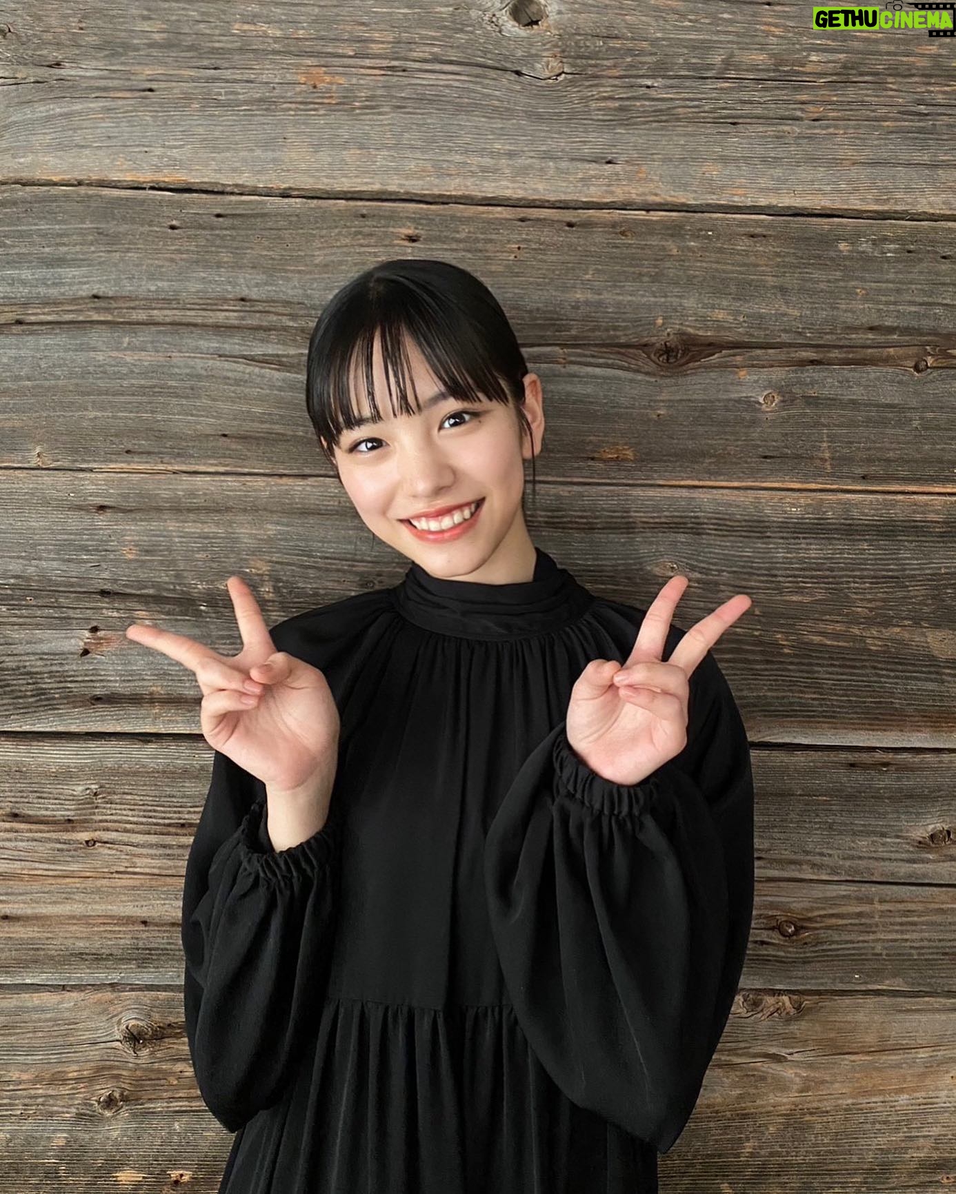 Ami Touma - 38.9K Likes - 17歳になりました!
沢山の方からお祝いのメッセージをいただいて、とても幸せな17歳の始まりを迎えました。
日々感謝の気持ちを忘れず、17歳の1年、悔いの残らないよう全力で楽しんで頑張ります。
#17歳