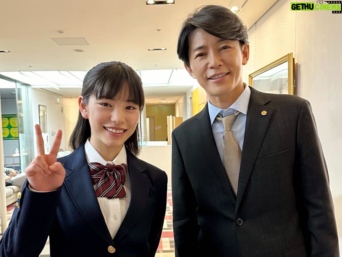 Ami Touma - 32.7K Likes - ZIP!朝ドラマ「#パパとなっちゃんのお弁当」最終回ご覧いただけましたでしょうか?
700枚のお品書きが並んでるのを見て、3年間お弁当を作り続けてくれたパパは本当に凄いです!
最後のなっちゃんのお弁当見て、お弁当を通して成長したのはパパだけじゃなくて、なっちゃんもパパからの思いを毎日受け取って成長したんだなと思いました!
毎朝見て下さりありがとうございました!
#藤木直人 さん、共演者・スタッフの皆さん、#ZIP! の皆さん、見てくださった皆さん、ありがとうございました!