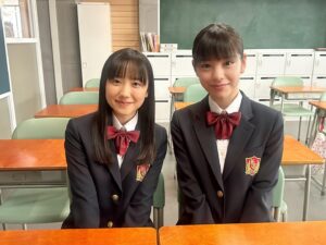 Ami Touma Instagram - 今日は「#最高の教師」お休みです💤
鵜久森さんの出来事にみんながこれからどう思って、どう行動して行くのか、私は7話の放送が待ち遠しくてTVerで配信されてる最高の教師ディレクターズカット版を見て待ってます笑
ディレクターズカット版は、テレビで放送されていない未公開シーンなども沢山ありますので、ぜひそちらもご覧下さい！
そして、#24時間テレビ では、
#芦田愛菜 さんがチャリティーパーソナリティーを務めるそうです！
愛菜ちゃん頑張ってください！