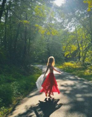 Amiah Miller Instagram - Frolicking lol 🧚🏼‍♀️🧚🏼‍♀️🧚🏼‍♀️
