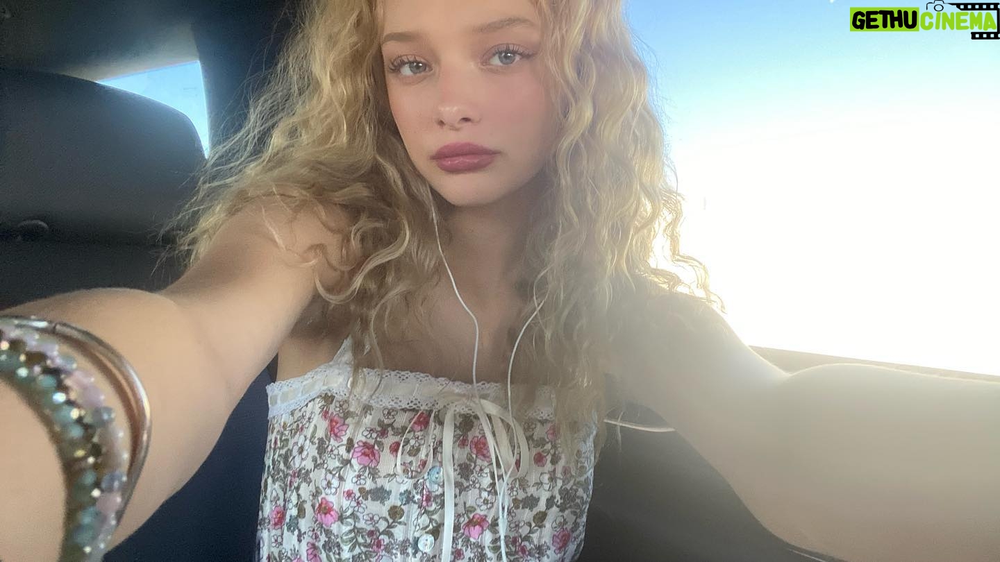 Amiah Miller - 3 Likes - Lana in mi earzzz 🌸