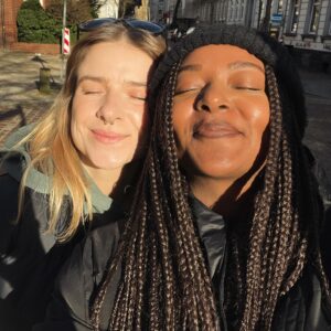 Aminata Touré Instagram - Happy Sunday von Lara, Beppo und mir ✨♥️