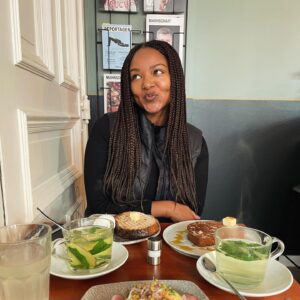 Aminata Touré Instagram - Happy Sunday von Lara, Beppo und mir ✨♥️