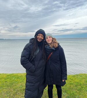 Aminata Touré Instagram - Guten Rutsch ins neue Jahr von Sinah und mir ✨