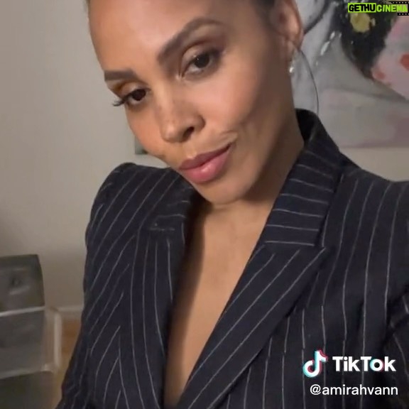 Amirah Vann Instagram - Do something for yourself today! Love on yourself & then spread the love 💗 #SelfLoveFriday
