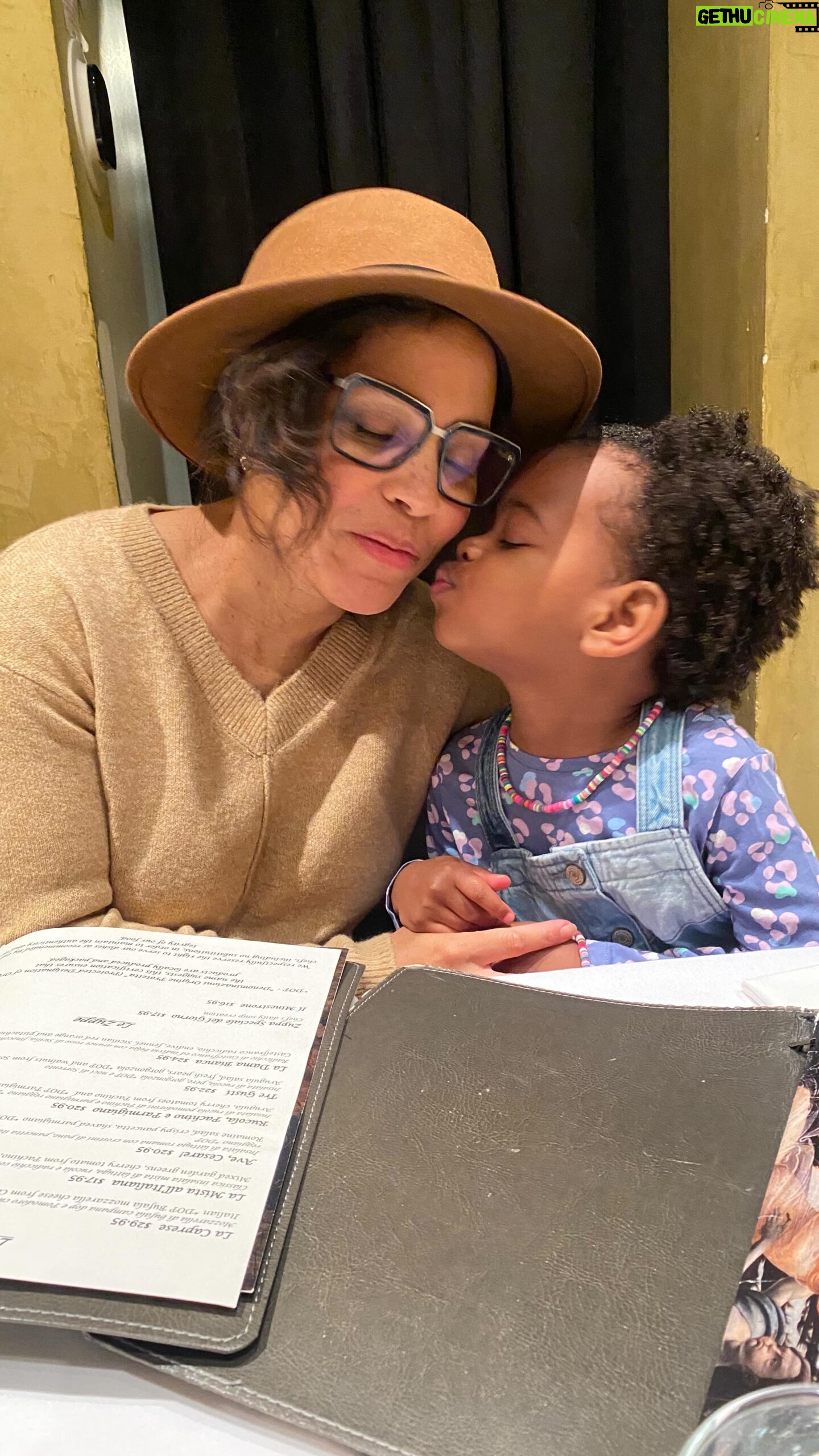 Amirah Vann Instagram - Happy Mother’s Day! Sending love, light, and a warm hug 💗
