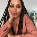 Amirah Vann Instagram - I see God in you. Breathe. And get to “work”. ♥️ Braids by @touched_by_tiff assisted by @anggg_thegreat 🙌🏽